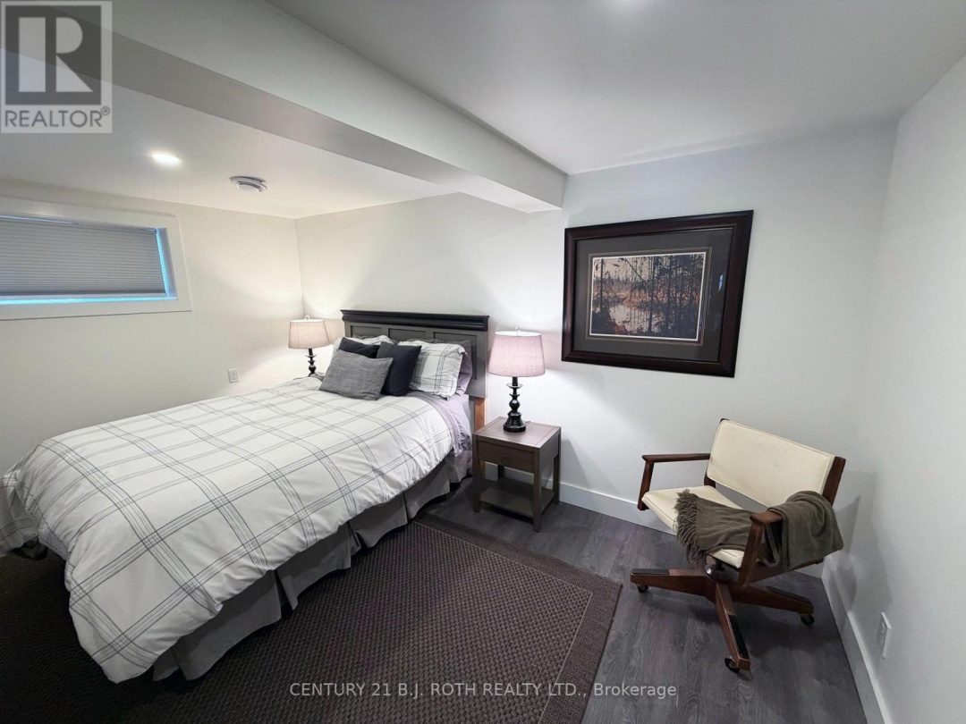 8101 KINGS RIVER ROAD, Black River