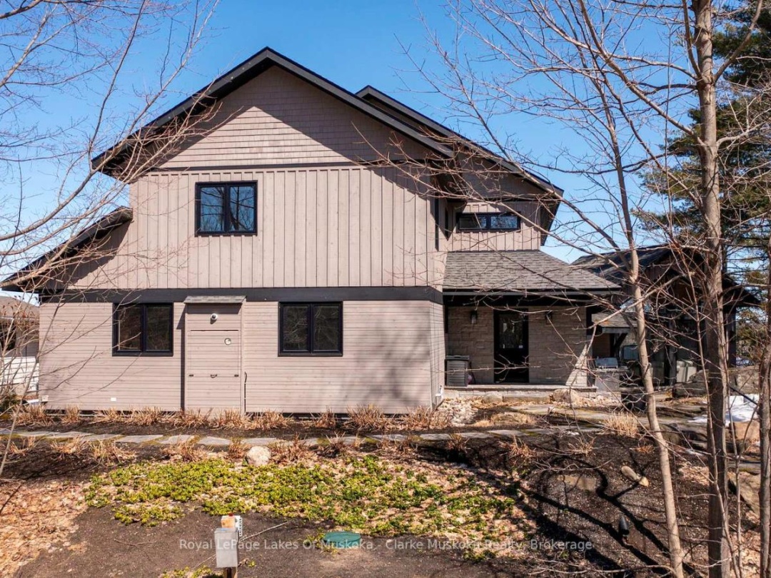 305 Wapaska Crescent, Lake Muskoka