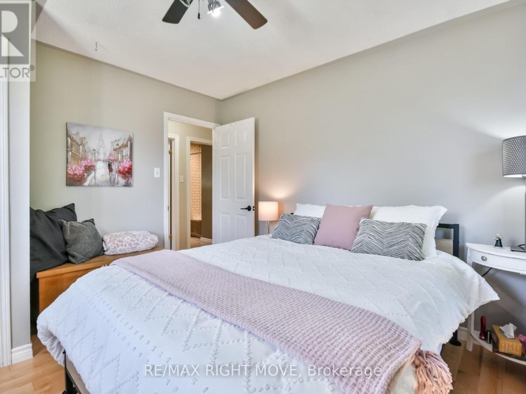 2009 MARCHMONT ROAD, 