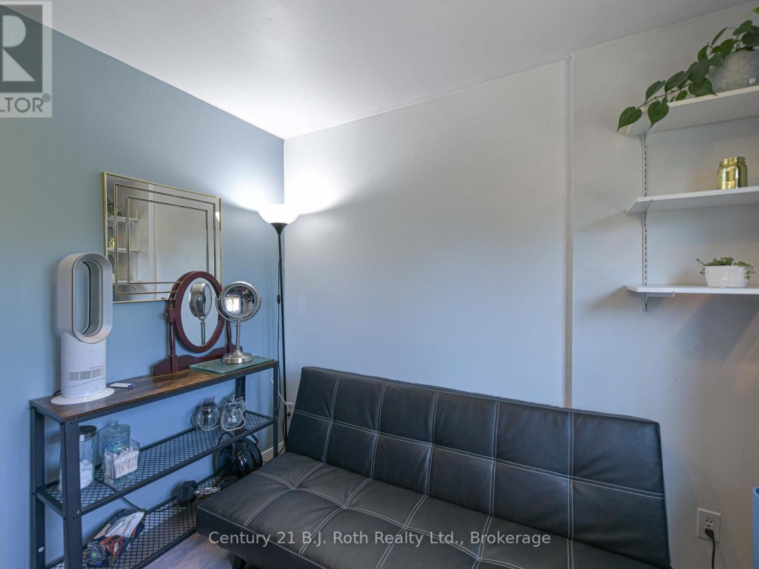 21 - 40 VICTORIA CRESCENT, 