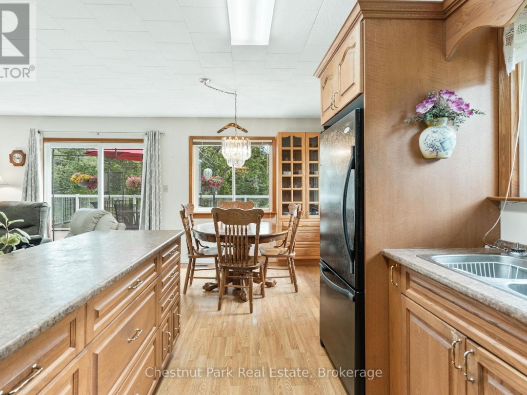 1054 GREEN LAKE ROAD, 