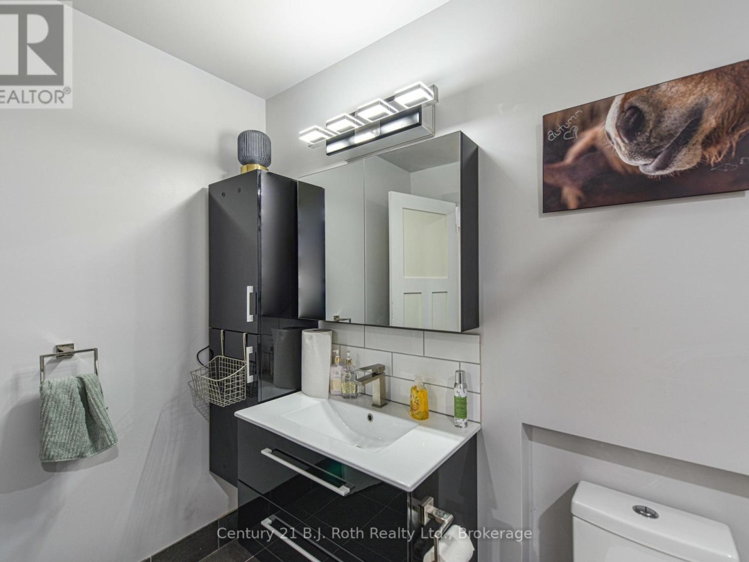 4035 Canal Road, Severn
