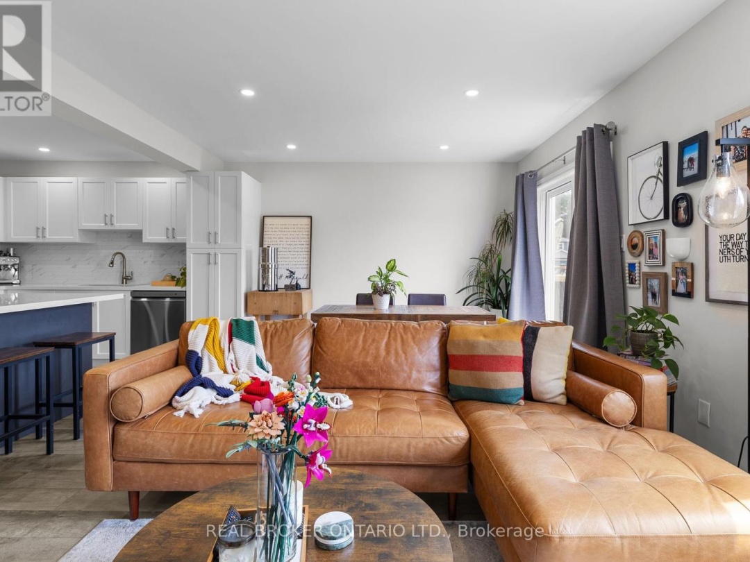 8 NICOLE PARK PLACE, 