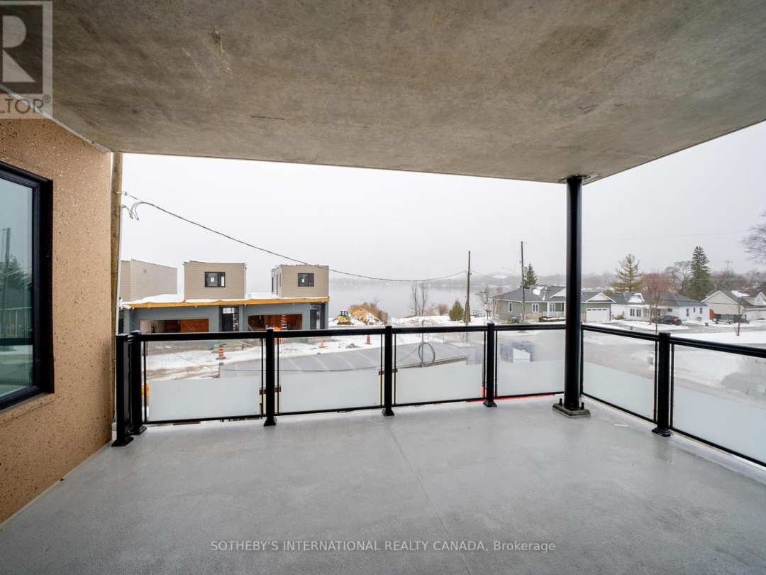208 - 19B WEST STREET N, 