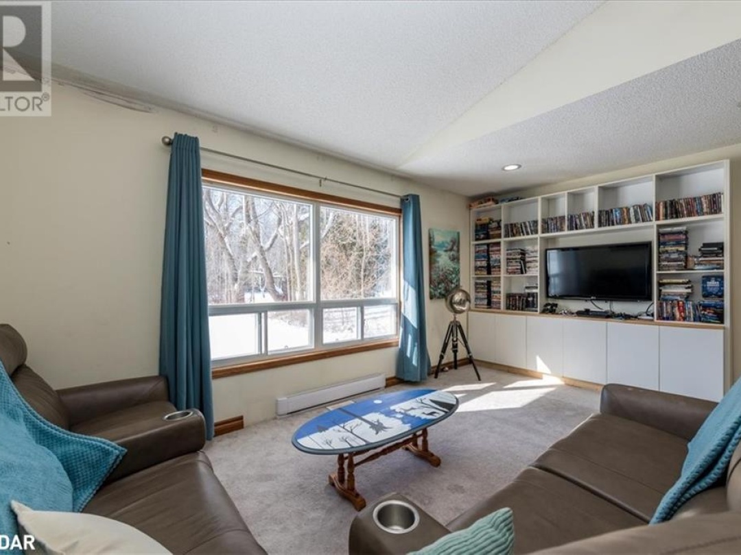 4051 Glen Cedar Drive, Lake Simcoe