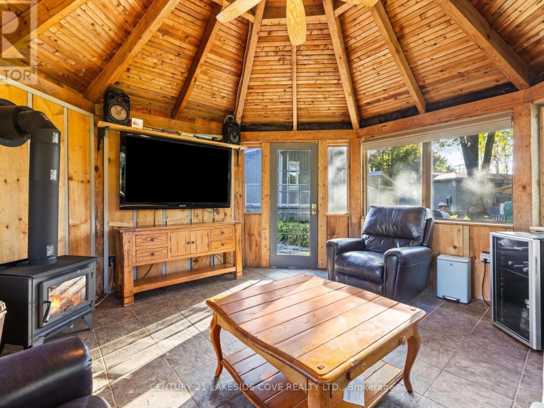 27 POPLAR CRESCENT, 