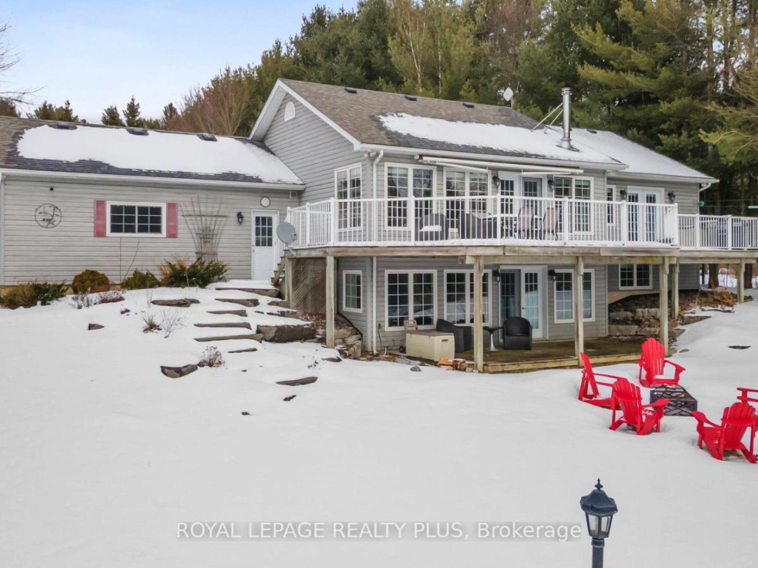 16 BLACK BEAR DRIVE, Burnt River