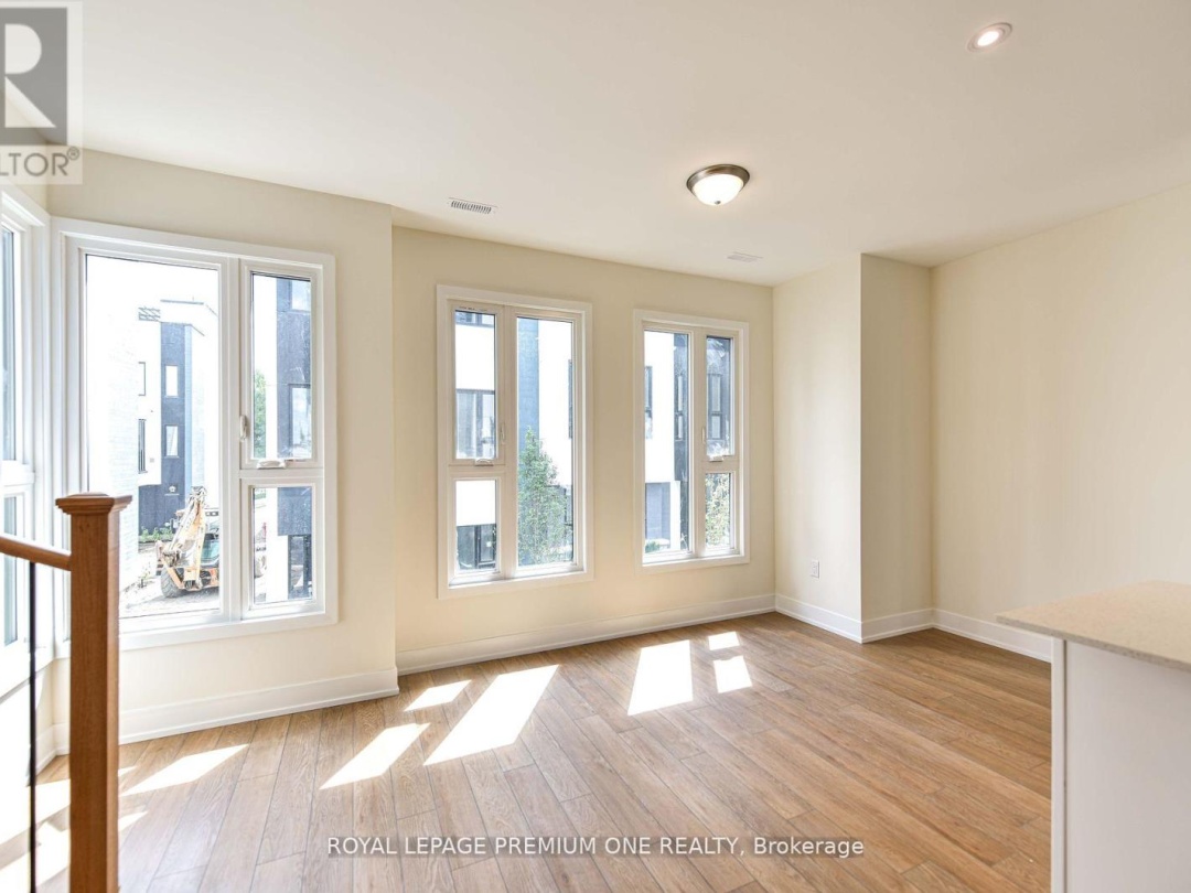 12 MARINER'S PIER WAY, 