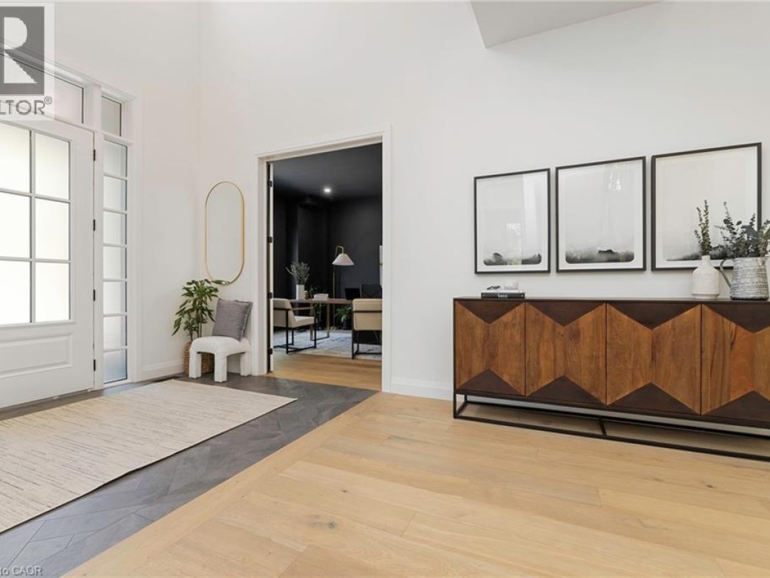 14 ST GEORGES Court, 