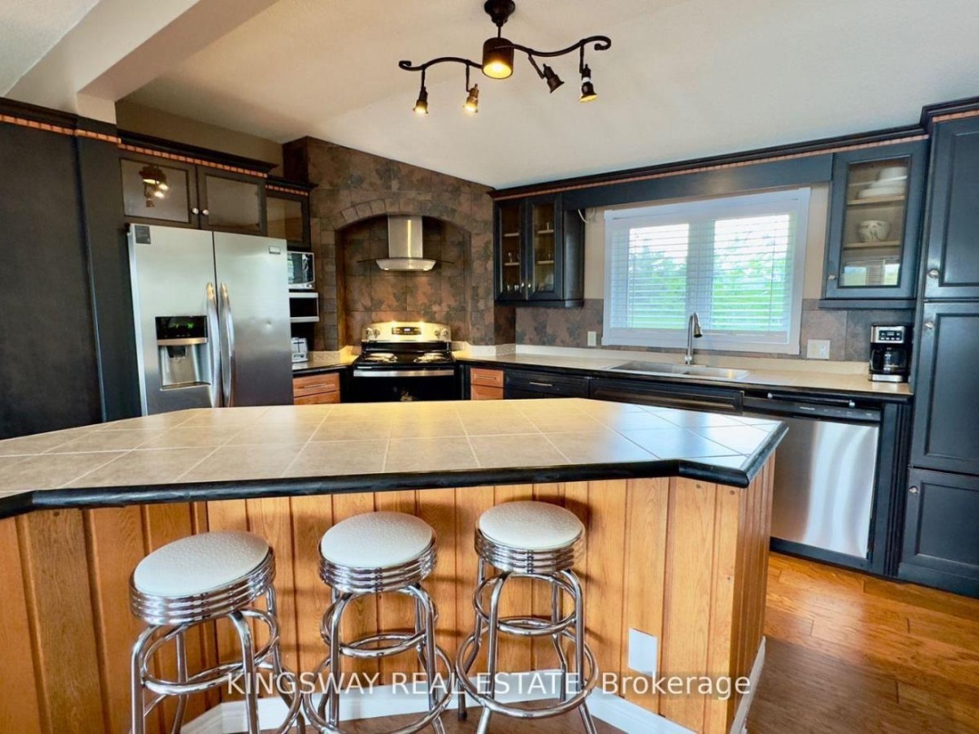 18 MITCHELLVIEW ROAD, 