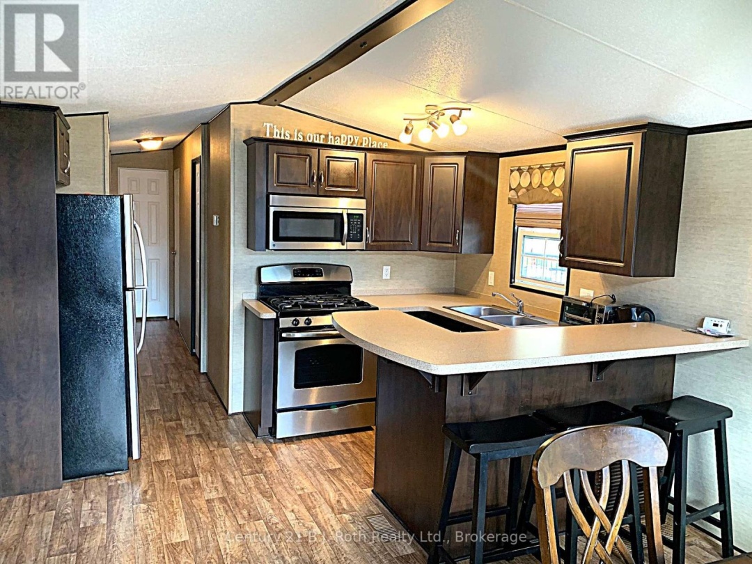 43 1082 Shamrock Marina Road, Severn Lake