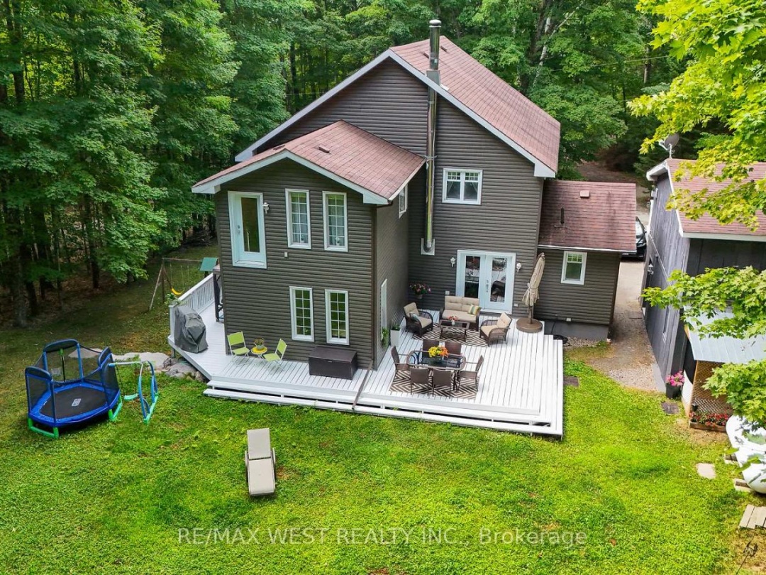 1158 LORNE LANE, 