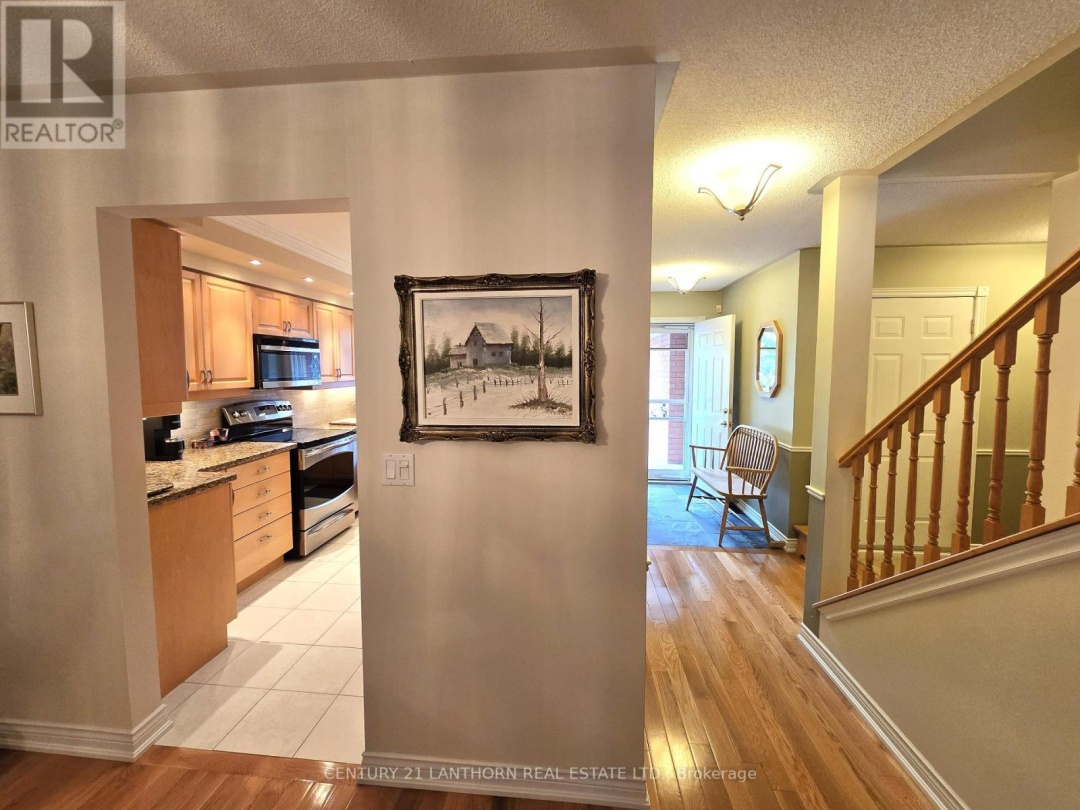 UNIT #310 - 30 MUSEUM DRIVE, 
