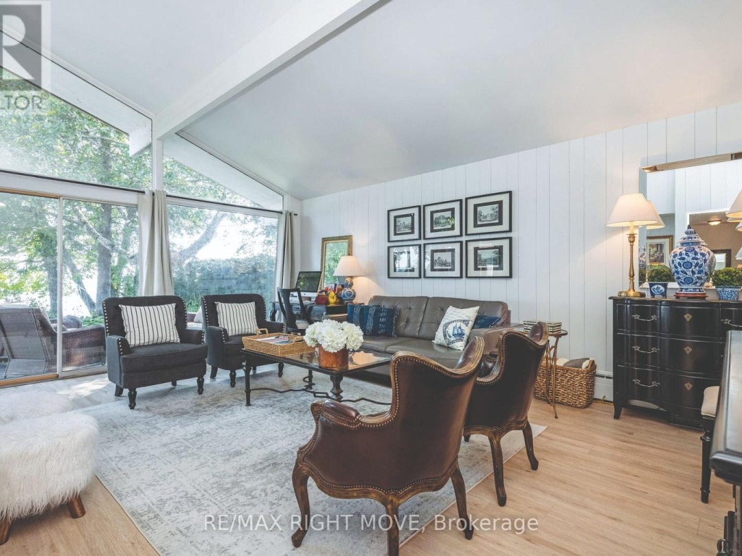 18 MAPLE DRIVE, 