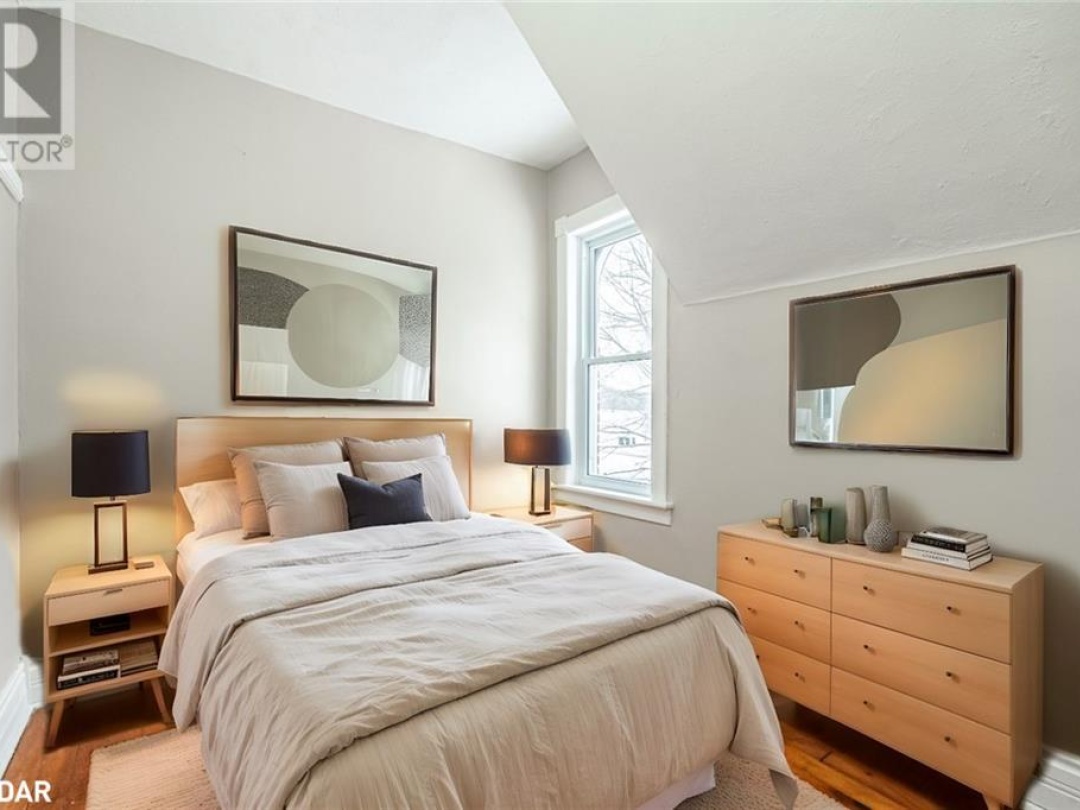 650 Mertz Corner Road, Tiny