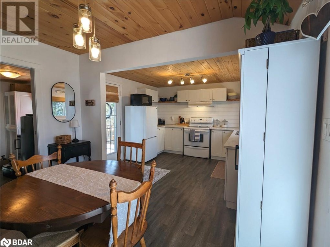 187 Campbell Beach Road, Dalrymple Lake
