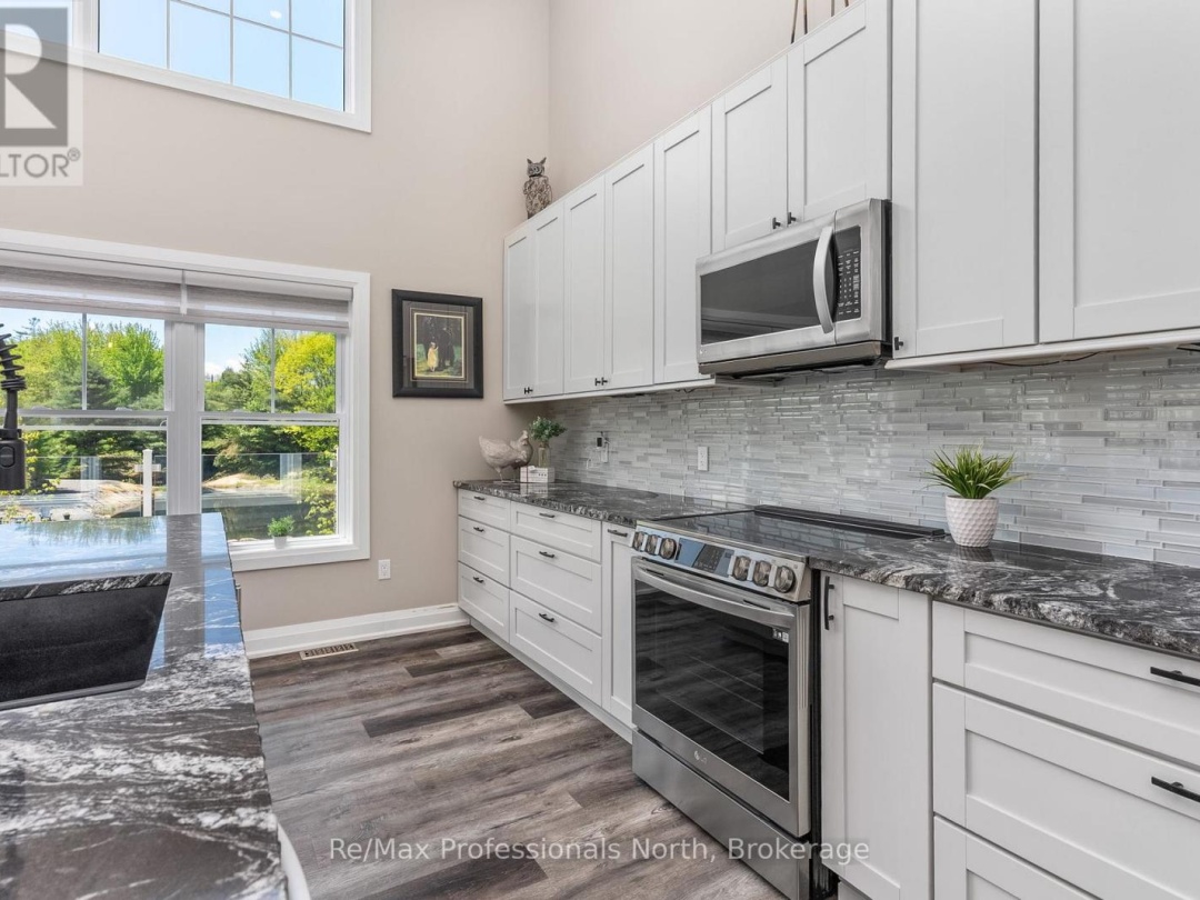 1076 XAVIER STREET, 