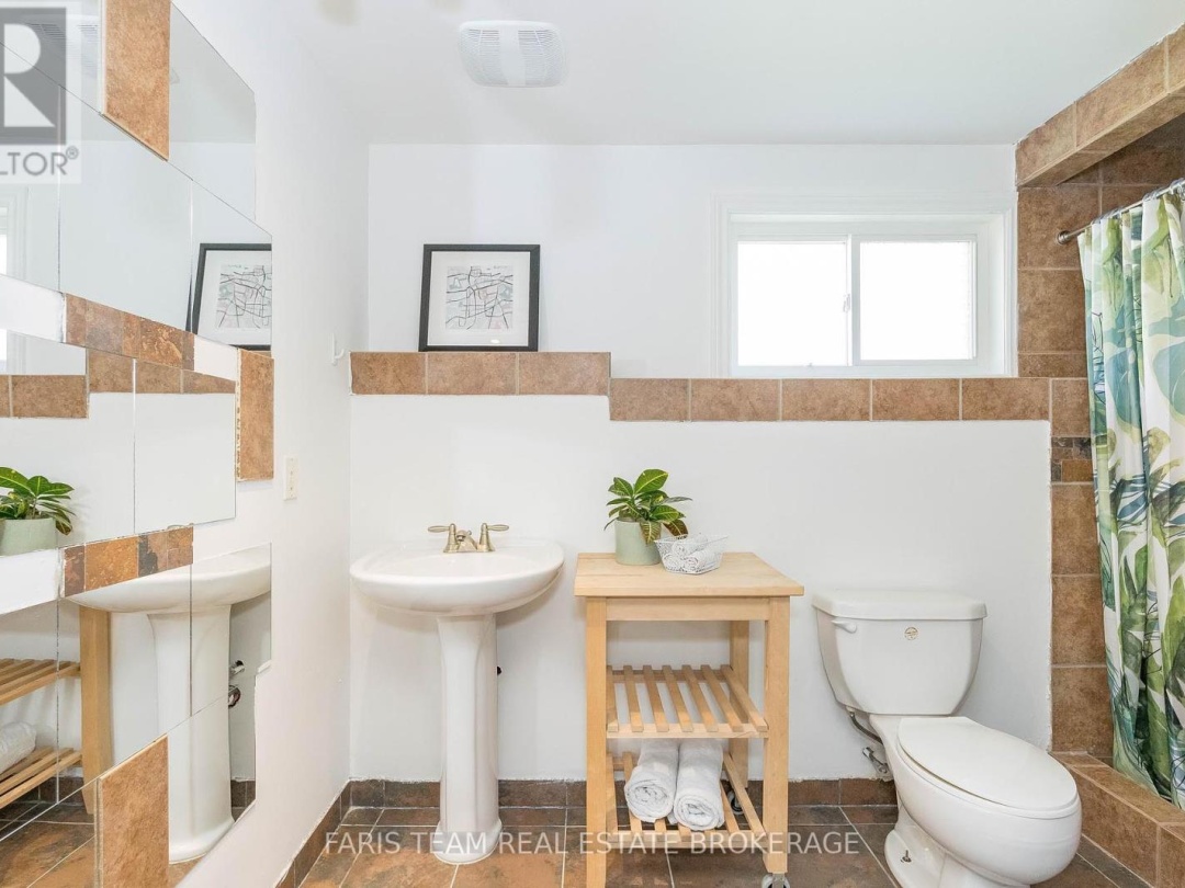 33 GEORGIAS WALK, 