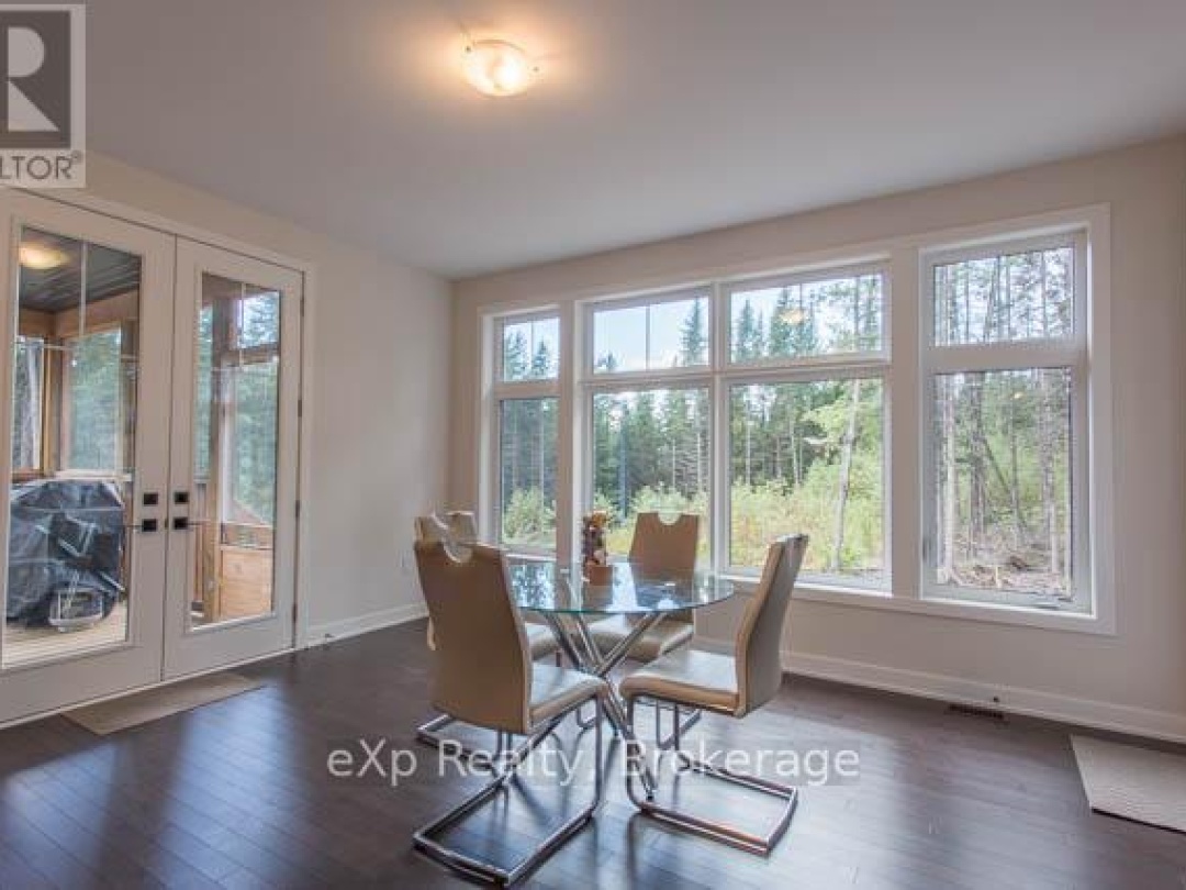 40 - 1052 GREENSVIEW DRIVE, 