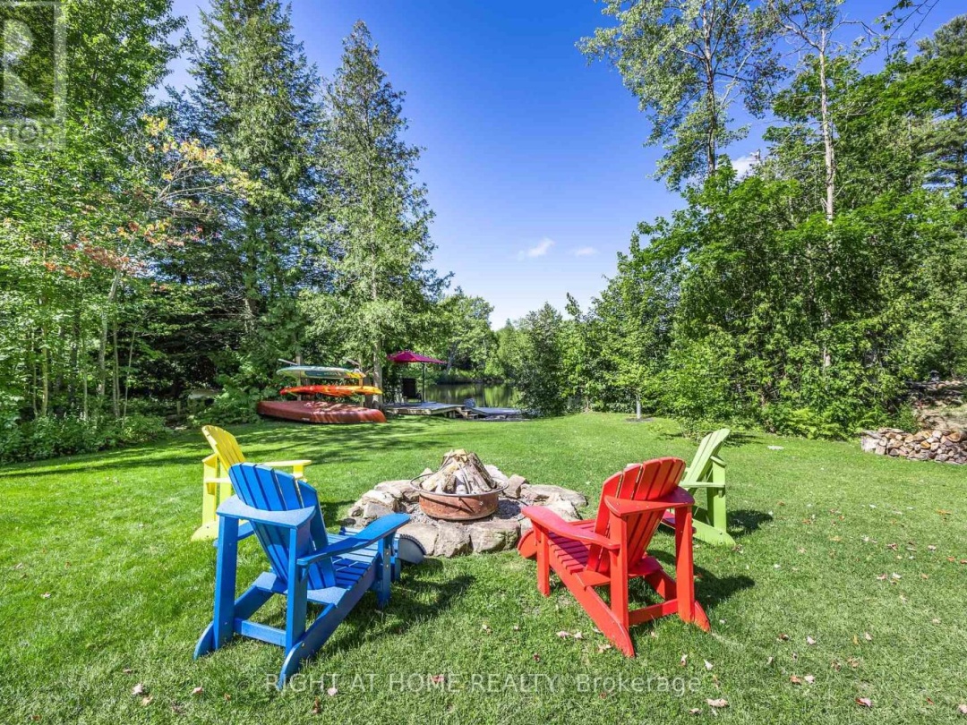 7592 East River Road, Black Lake