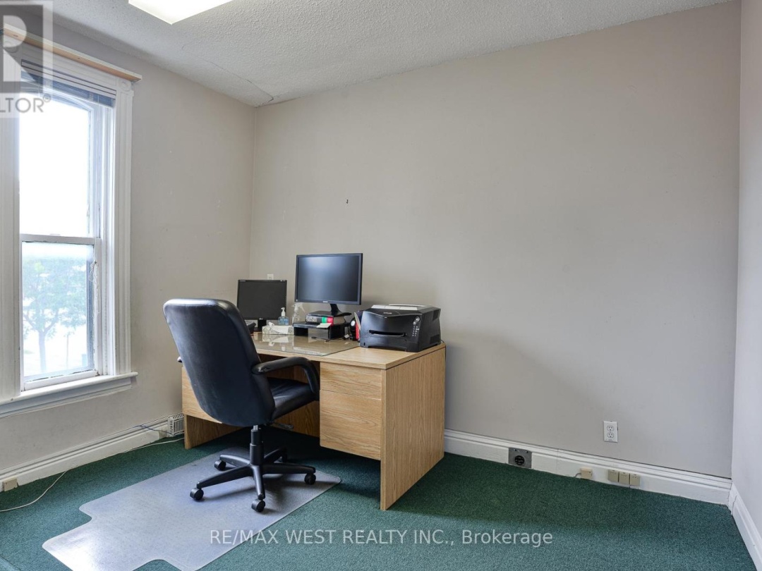 29 ALBERT STREET N, 