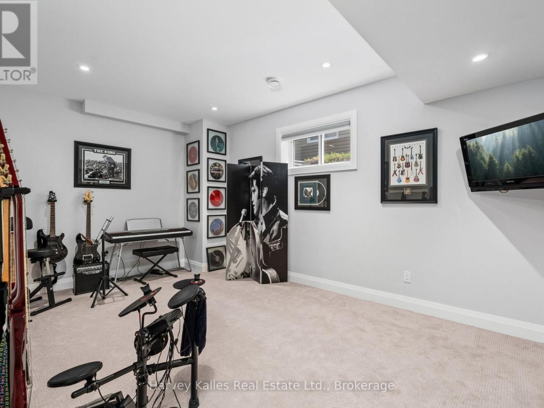 36 HOMESTEAD LANE, 