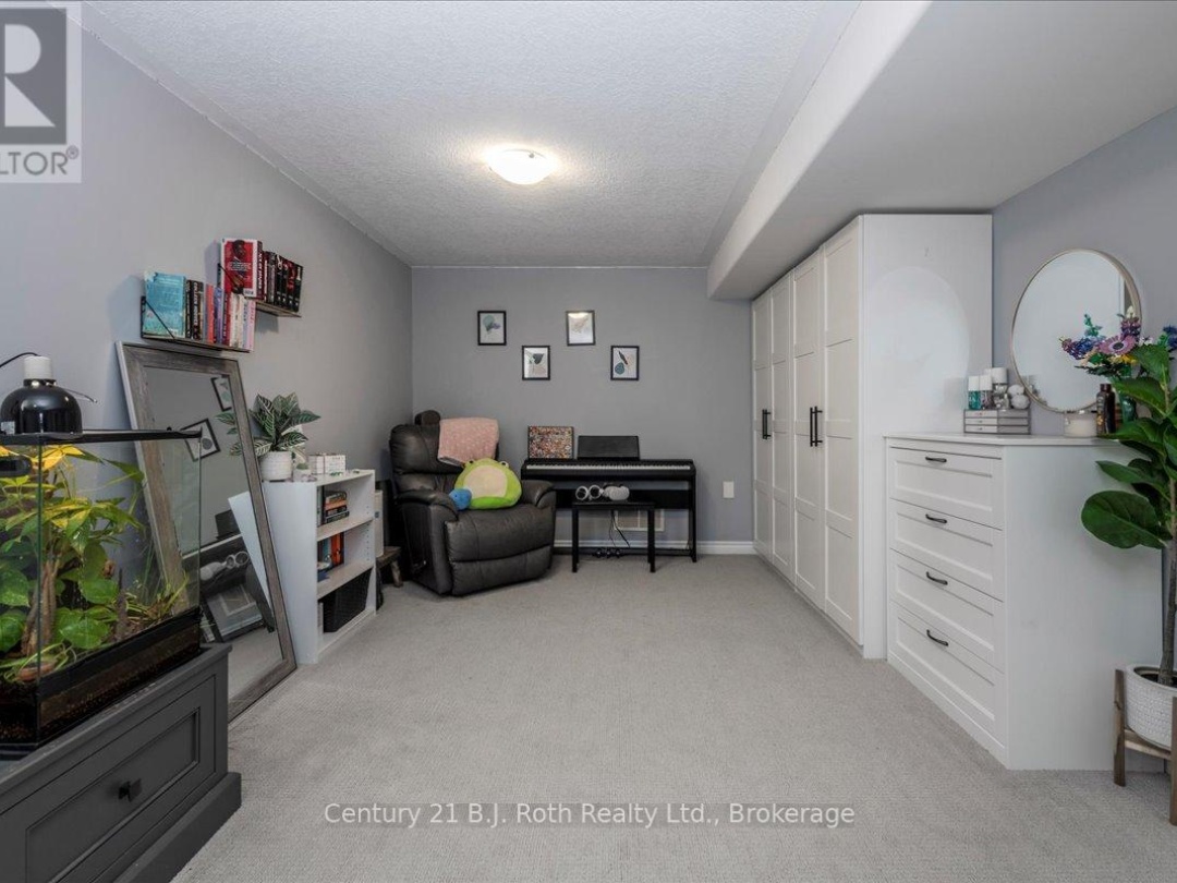 4 SHEPPARD DRIVE, 