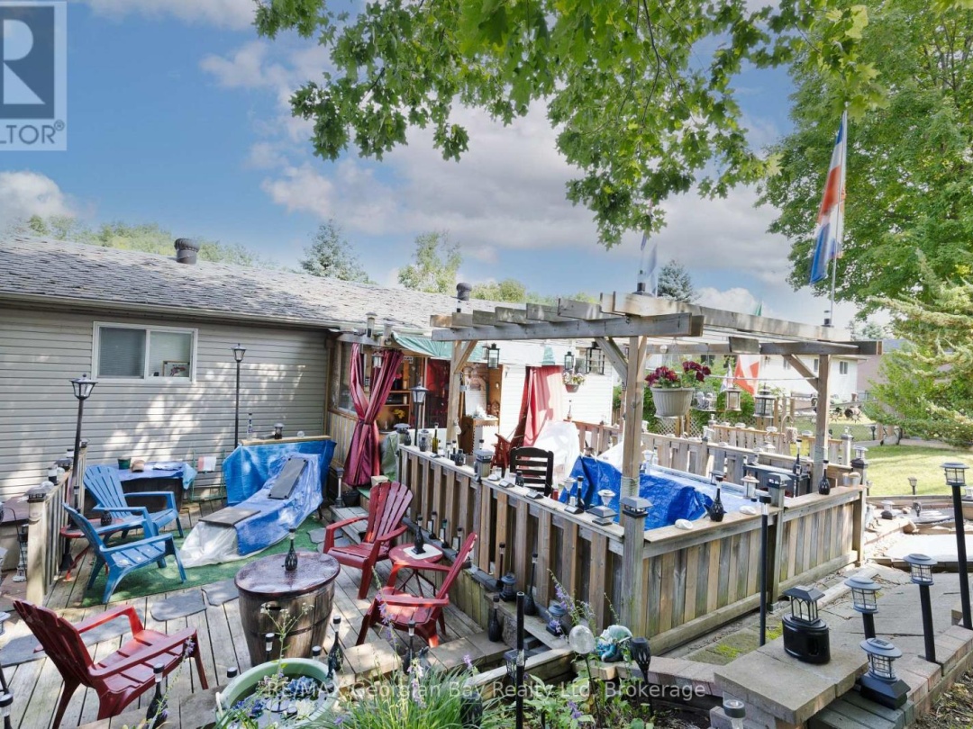 33 ANDERSON CRESCENT, 