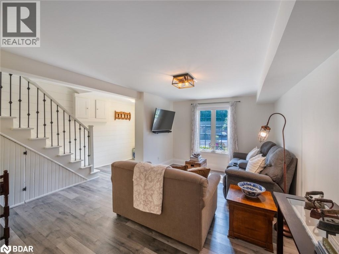 370 HOMEWOOD Avenue, 