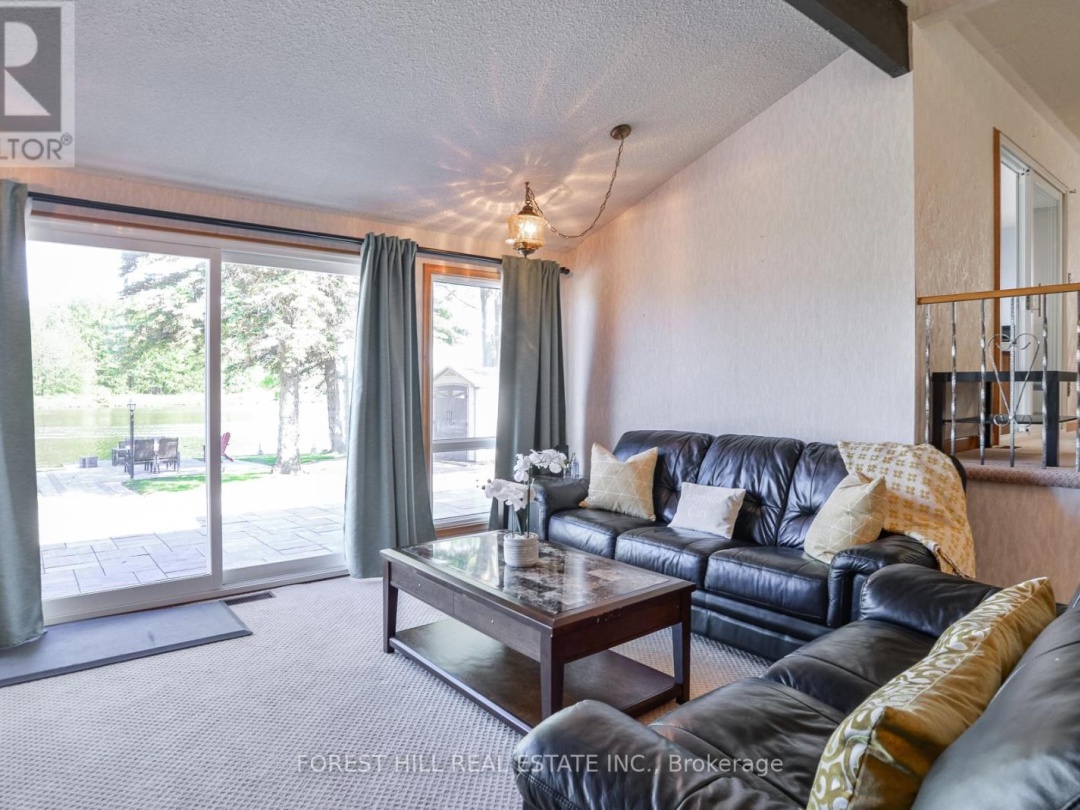 35 OLD INDIAN TRAIL, 