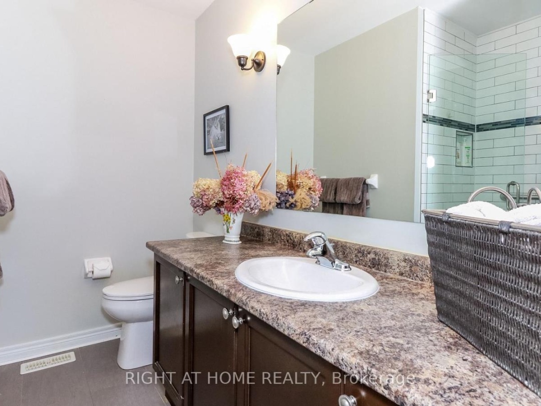 22 Marina Village Drive, Georgian Bay