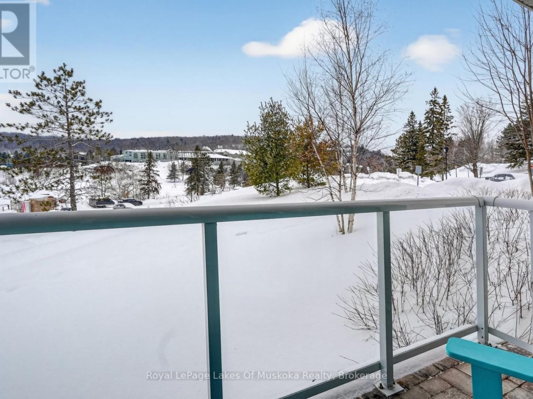 102 - 25 PEN LAKE POINT ROAD, Peninsula Lake