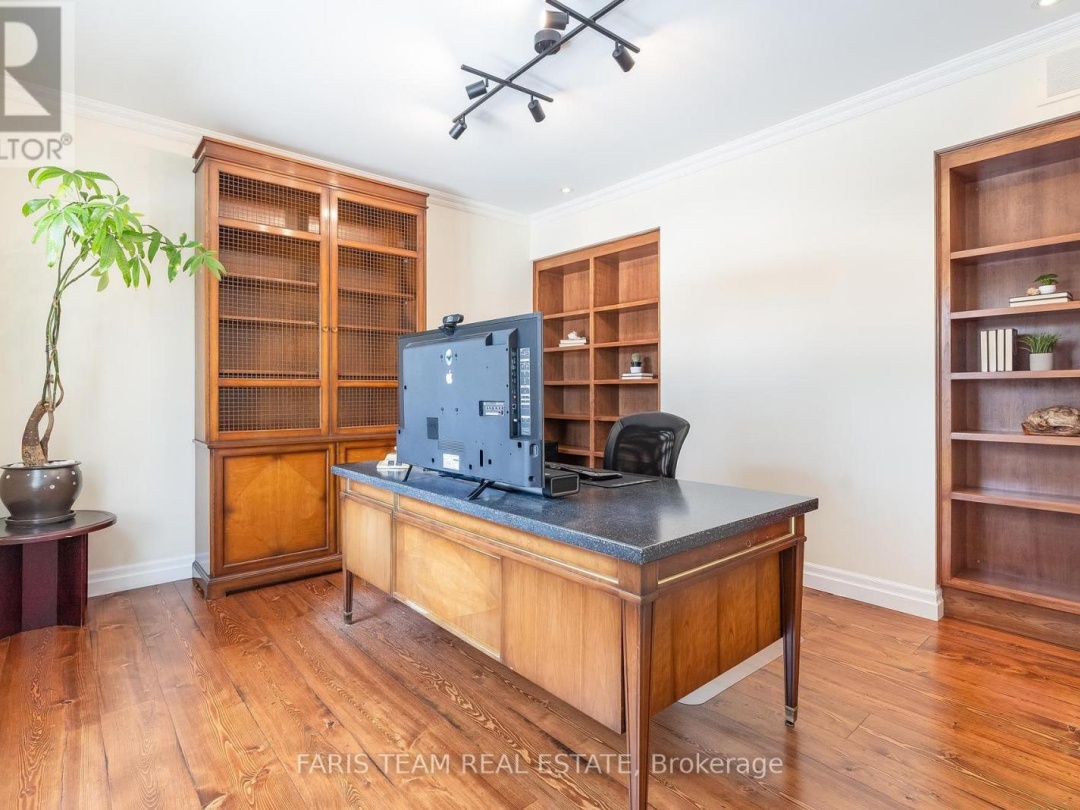 156 DEERFOOT TRAIL, 