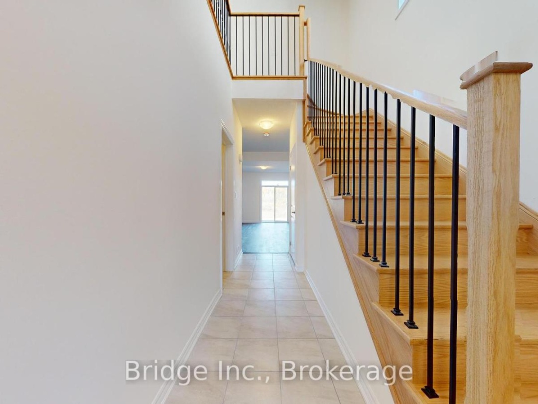 12 HILLCROFT WAY, 