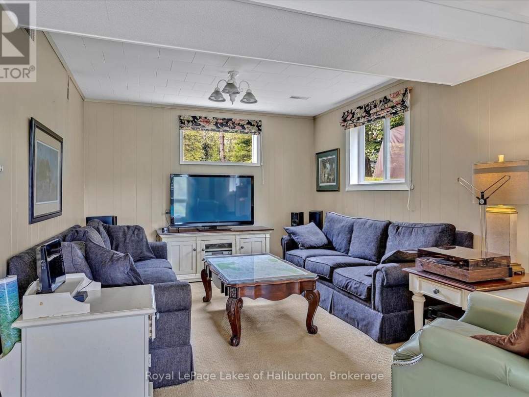 1093 LAMAR DRIVE, 