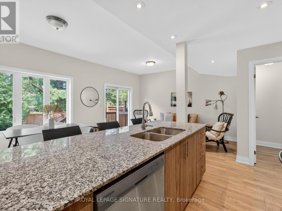 8 - 393 MANITOBA STREET, 