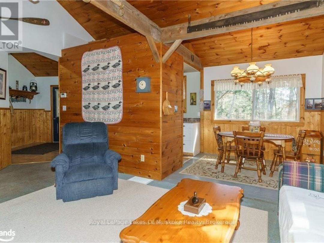 32 MAPLE LEAF DRIVE, Lake Vernon
