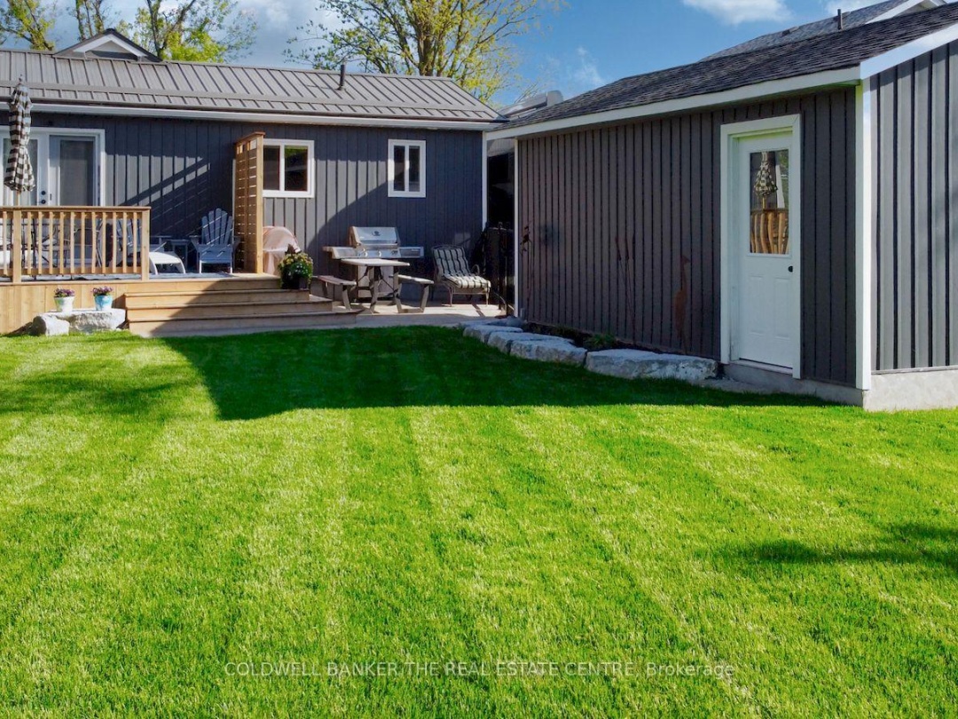 55 PRINCE STREET W, 