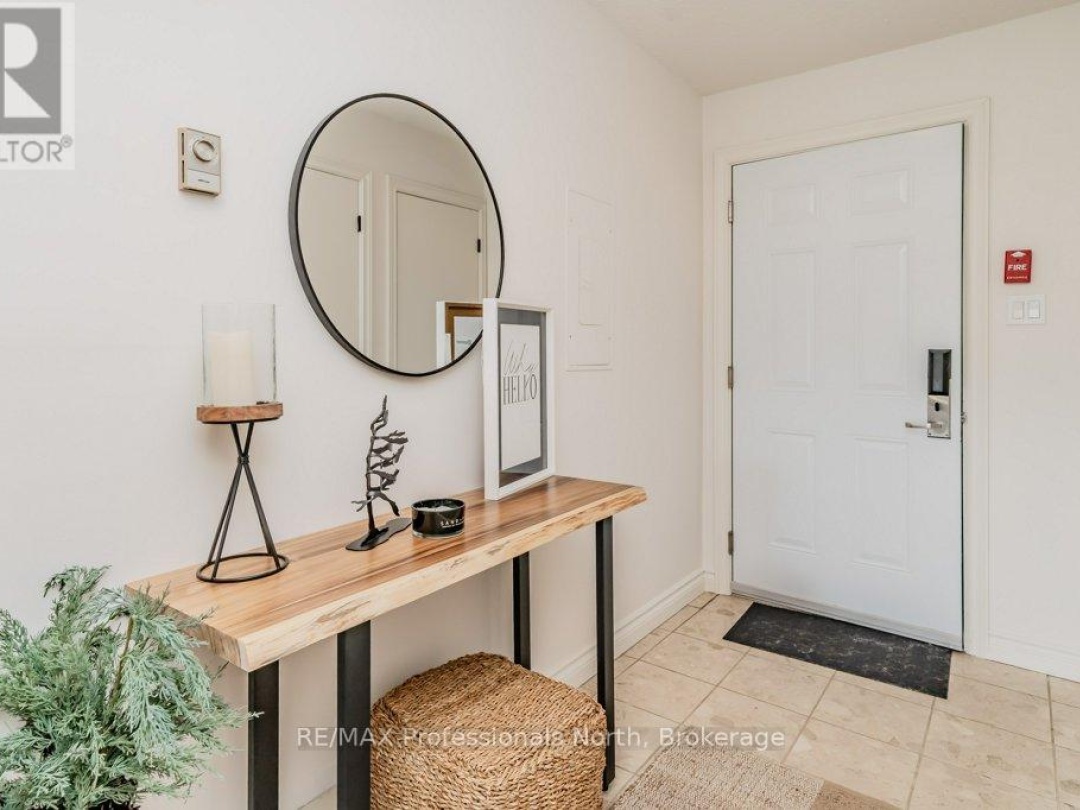 105 - 33 DEERHURST GREENS, Peninsula Lake
