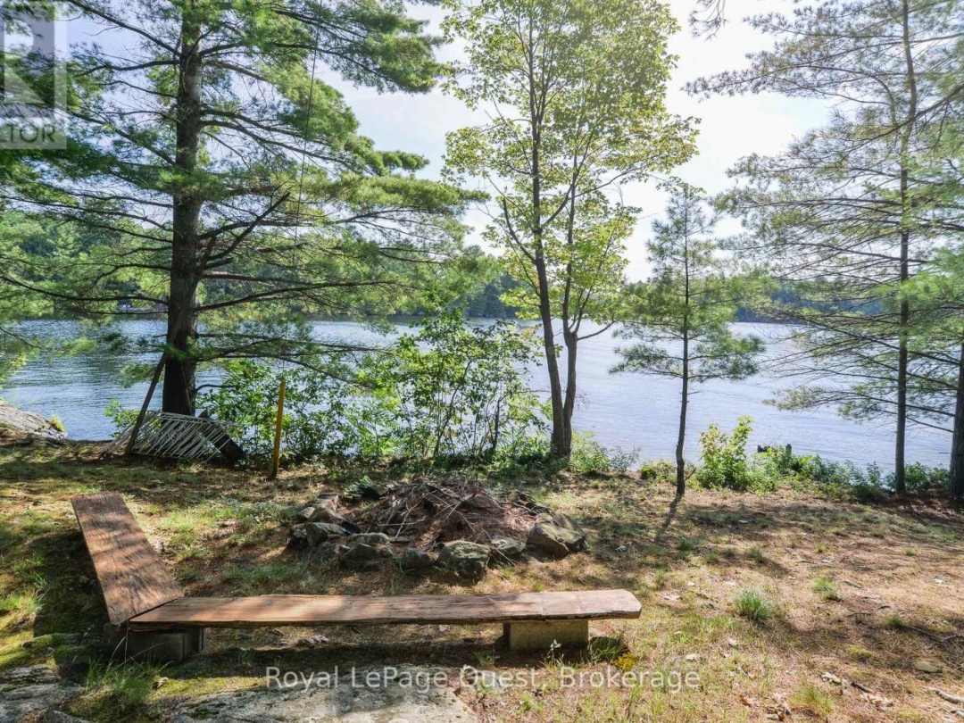1 Island 4Sr, Severn Lake