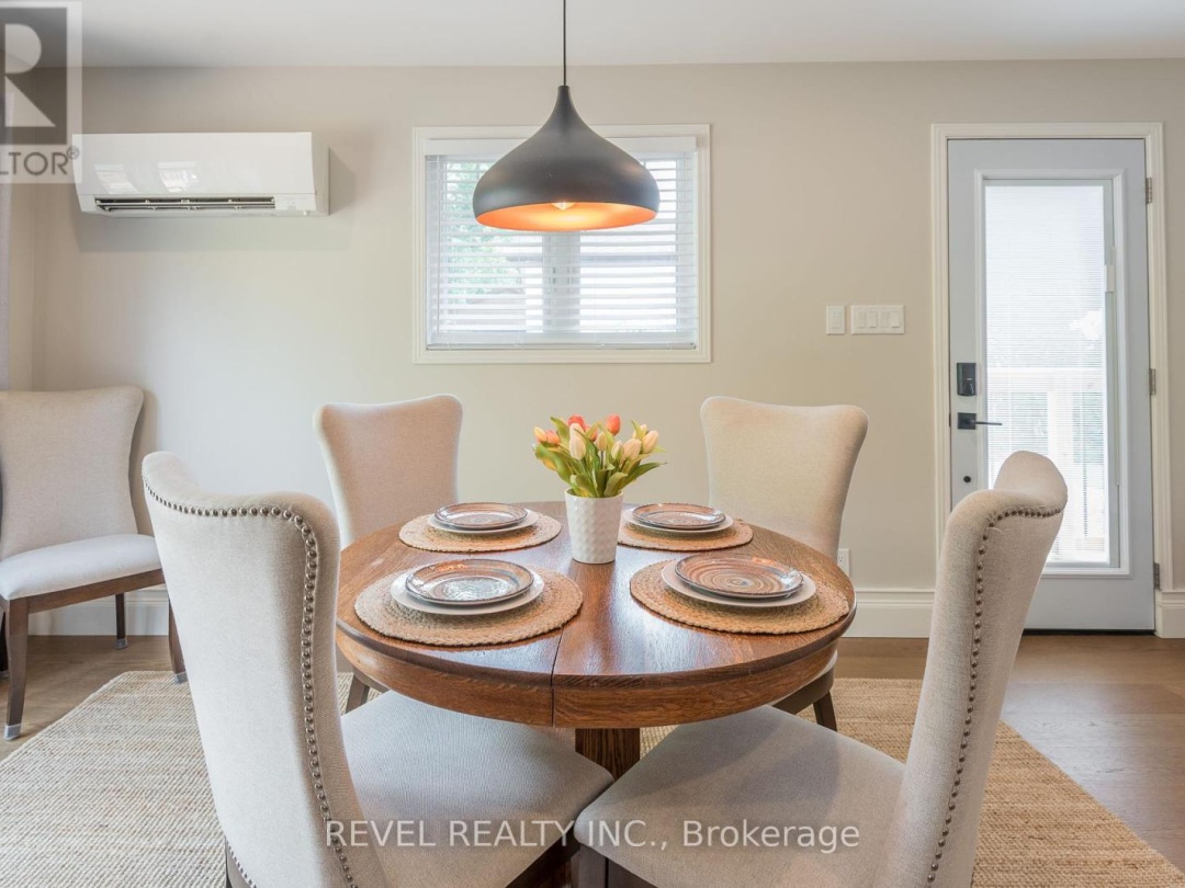 14 BOND STREET W, 