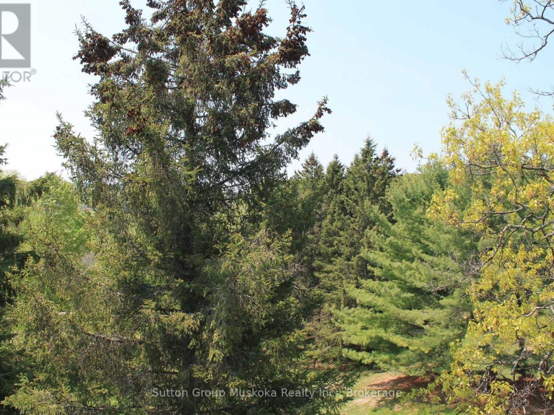 52-305 - 1235 DEERHURST DRIVE, Peninsula Lake