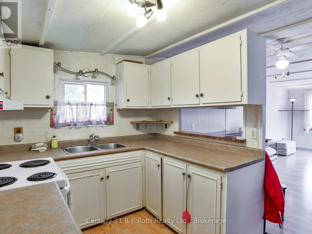 178 - 580 WEST STREET S, 