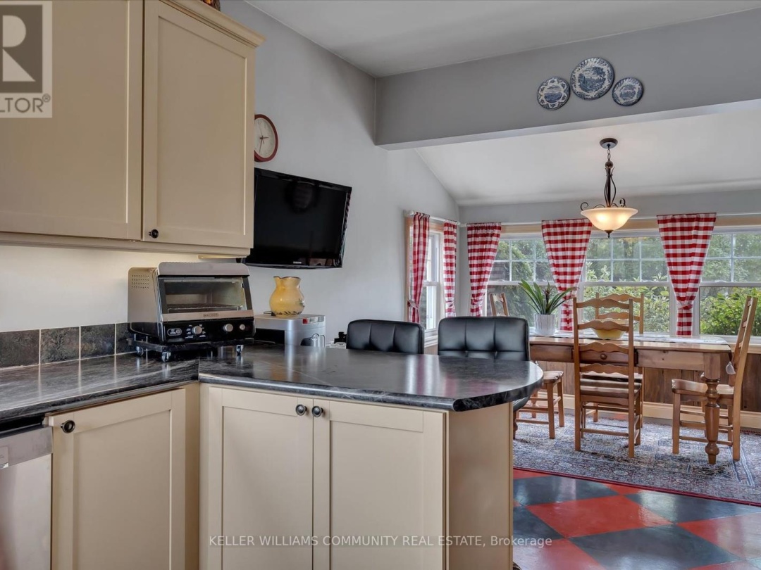 372 COUNTY ROAD 41 ROAD, 