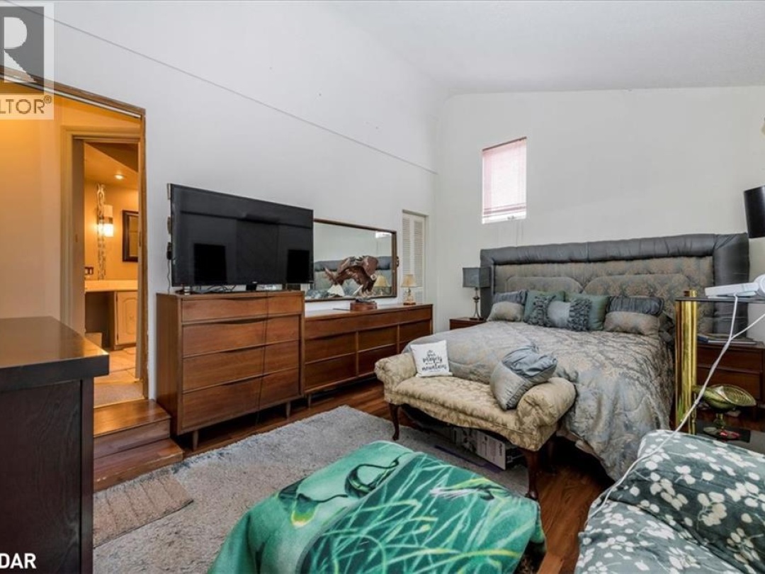 42 OLD INDIAN Trail, 