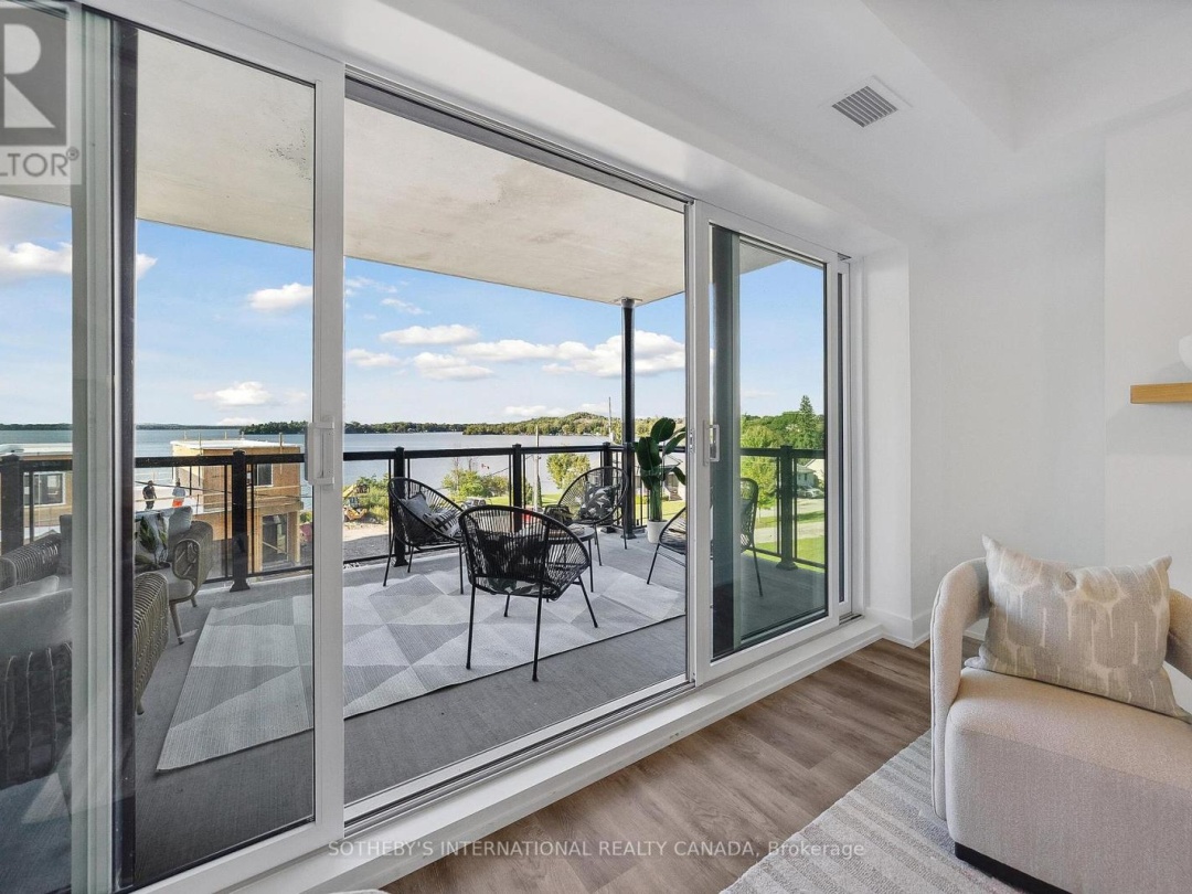 208 - 19B WEST STREET N, 