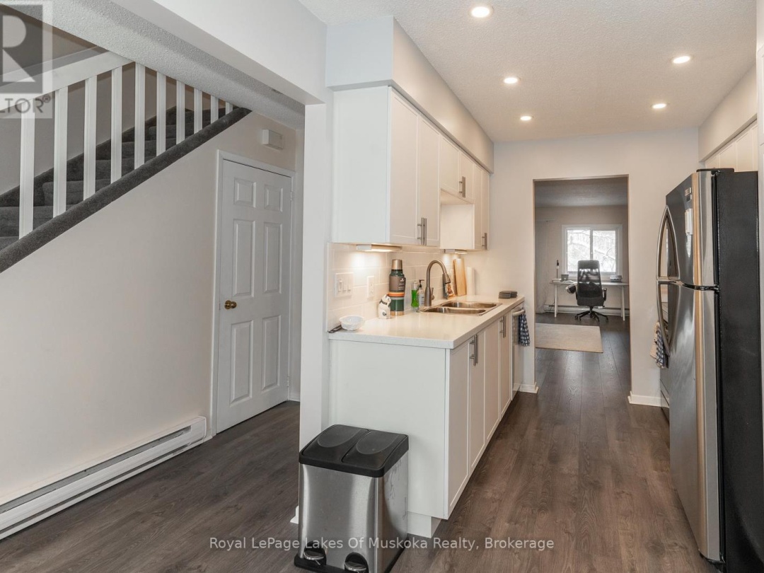 10 - 142 ECCLESTONE DRIVE, Muskoka River