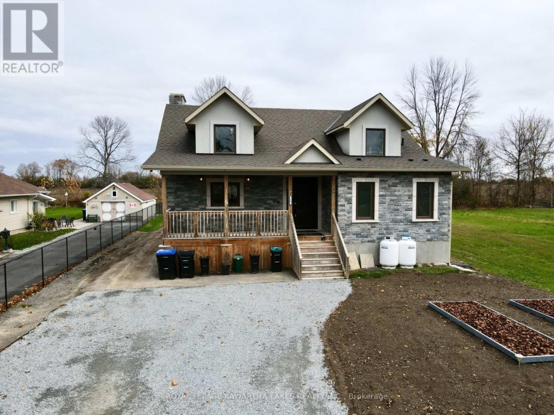 2501 Lakeshore Drive, Lake Simcoe