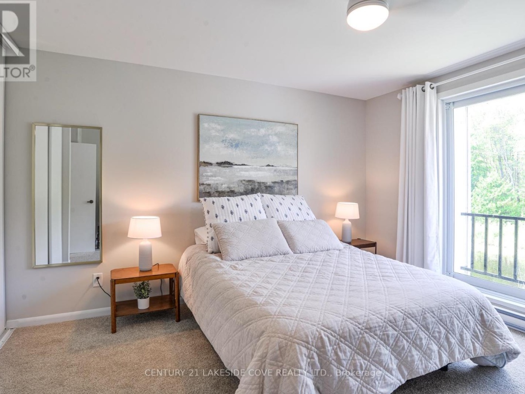 Unit 16 2 Paradise Boulevard W, Lake Simcoe