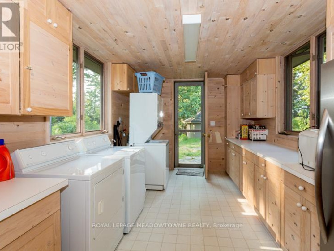 1 B 642 White Pigeon Island, Georgian Bay